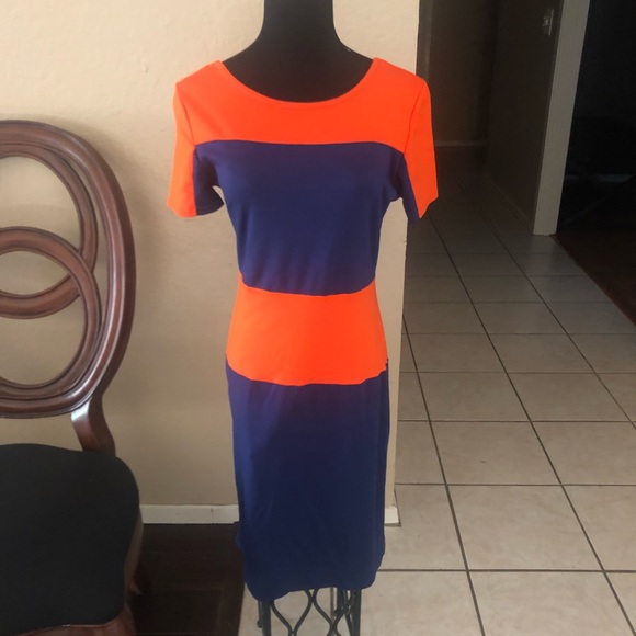 Dresses & Skirts - Orange & blue dress size small like new